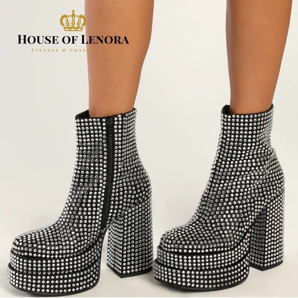 Steve Madden Shoes - NWOT STEVE MADDEN Cobra Rhinestone Embellished Double Platform Boot, size 7.5